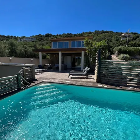 Ghjulia * ポルトヴェッキオ