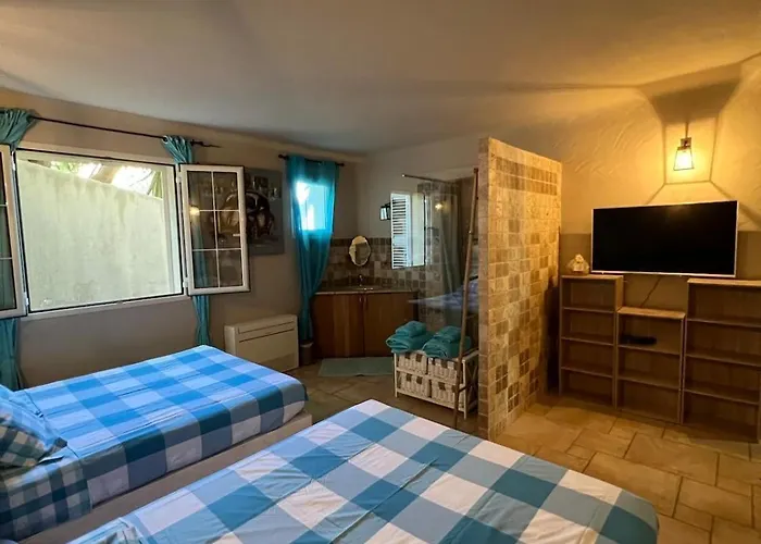 Ghjulia Дом отдыха *